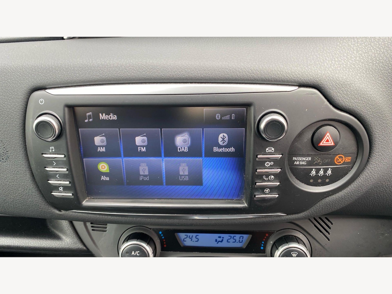 Used Toyota Yaris for sale - 78136435: Photo 23