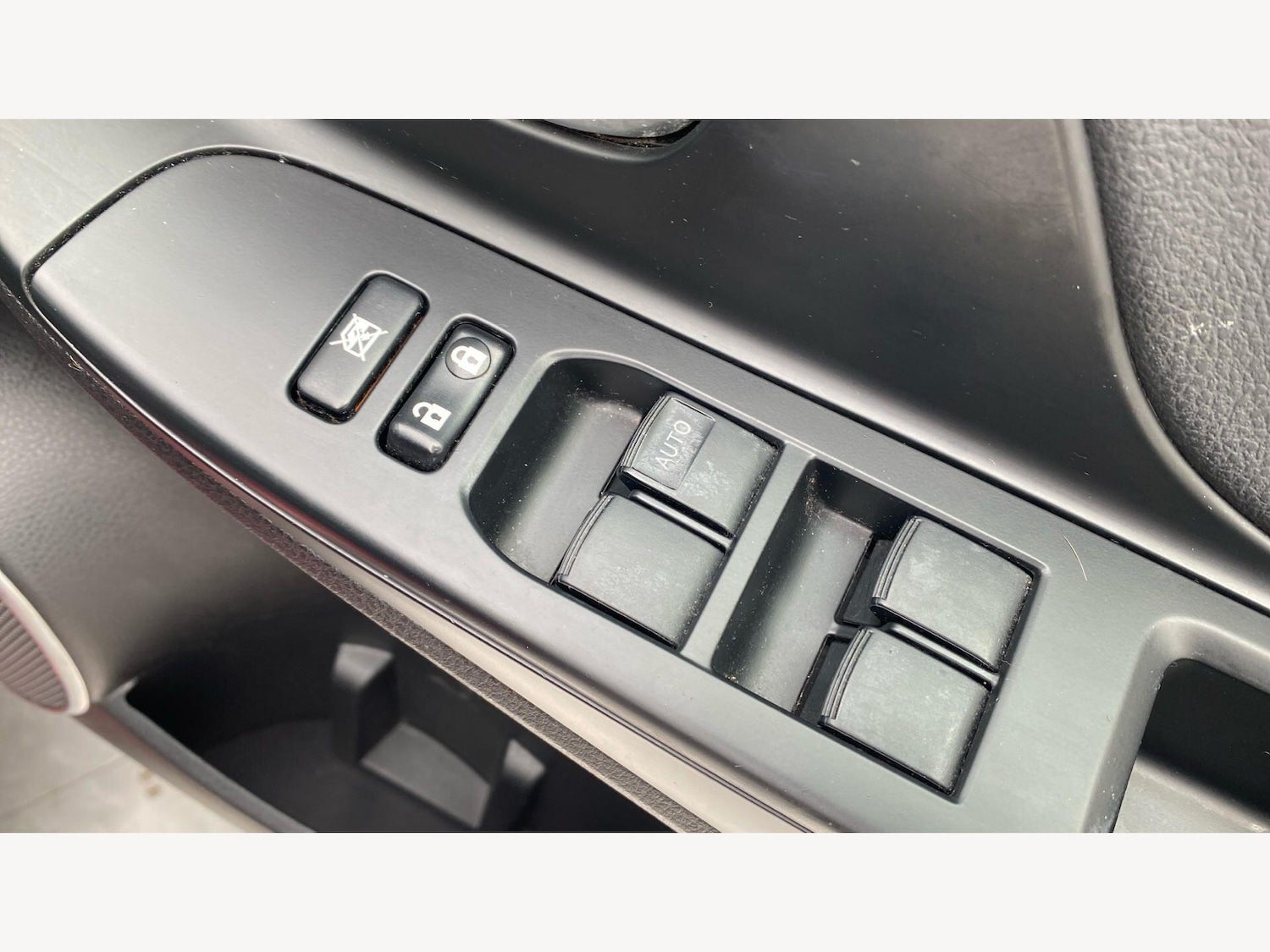 Used Toyota Yaris for sale - 78136435: Photo 41