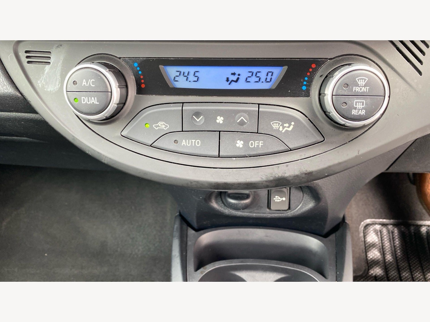 Used Toyota Yaris for sale - 78136435: Photo 43