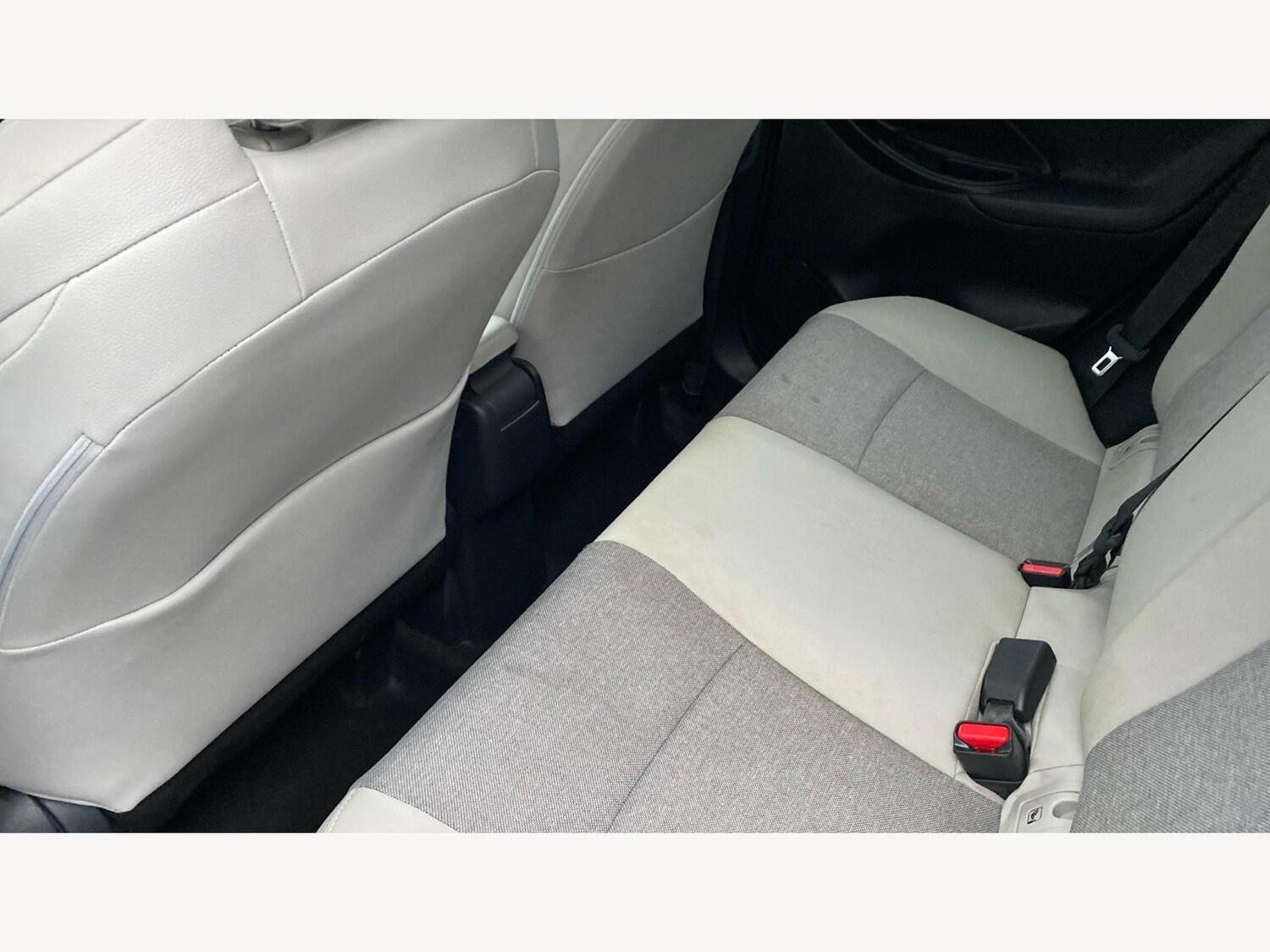 Used Toyota Yaris for sale - 77484020: Photo 15