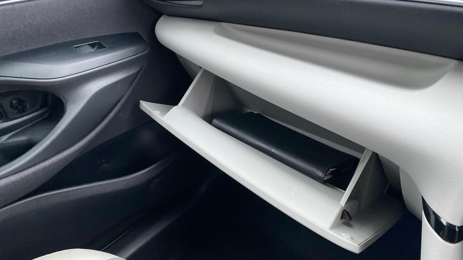 Used Toyota Yaris for sale - 77484020: Photo 44