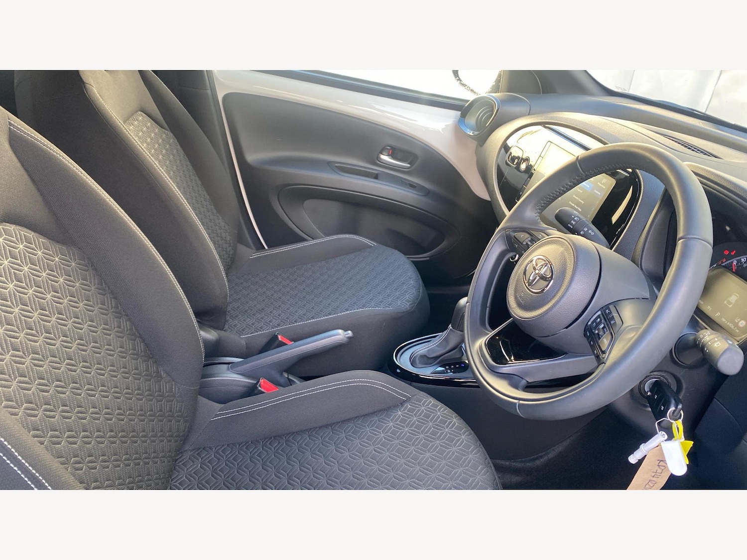 Used Toyota Aygo X 2024 for sale - 77376525: Photo 13