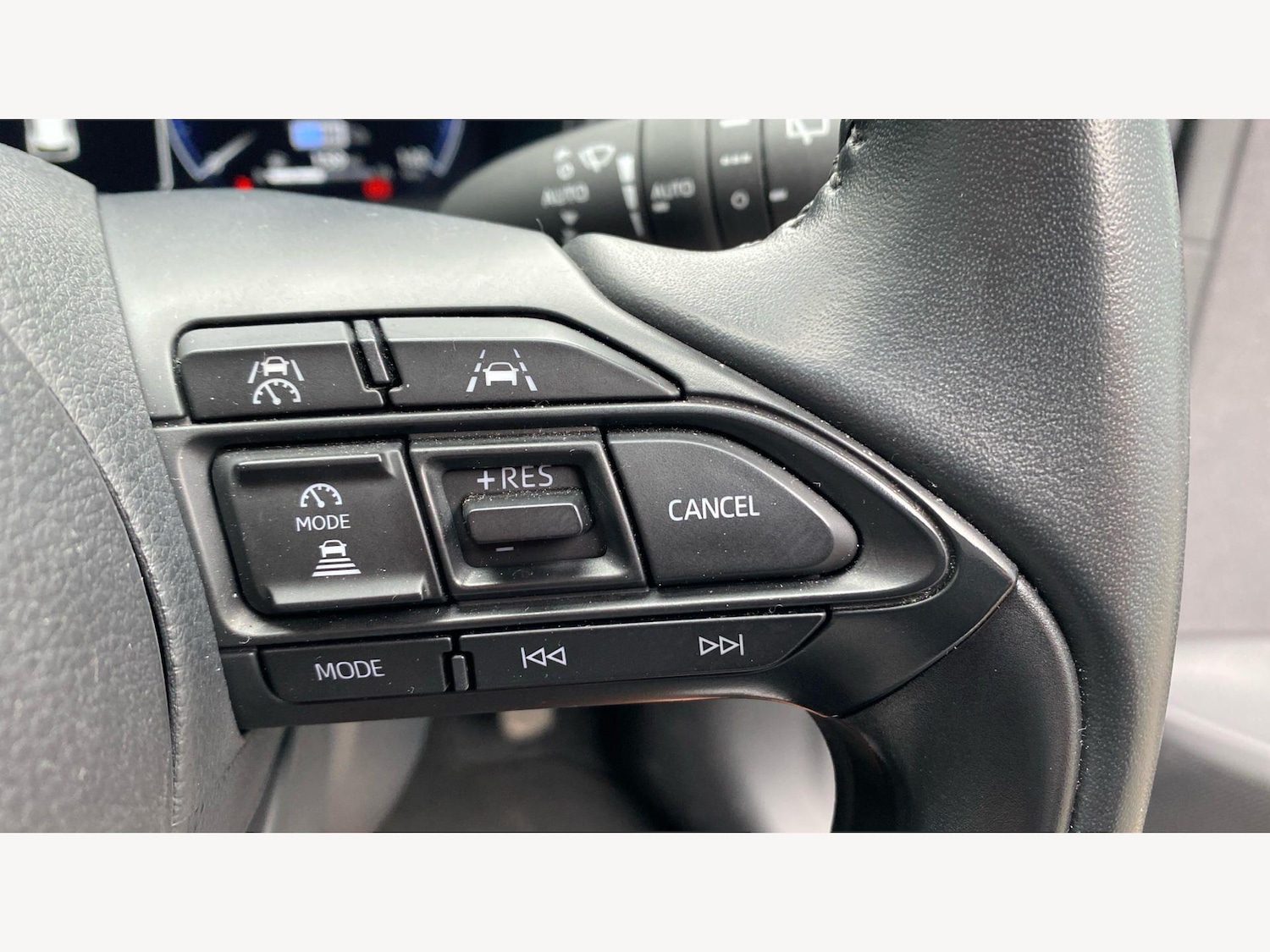 Used Toyota Yaris 2025 for sale - 77783418: Photo 31