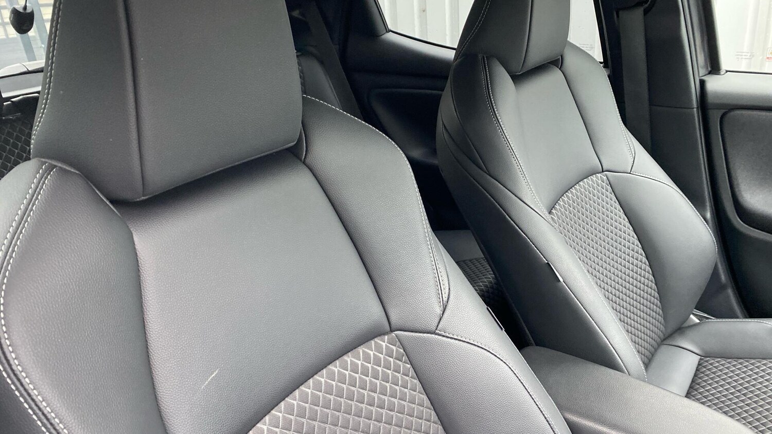 Used Toyota Yaris 2025 for sale - 77783418: Photo 37