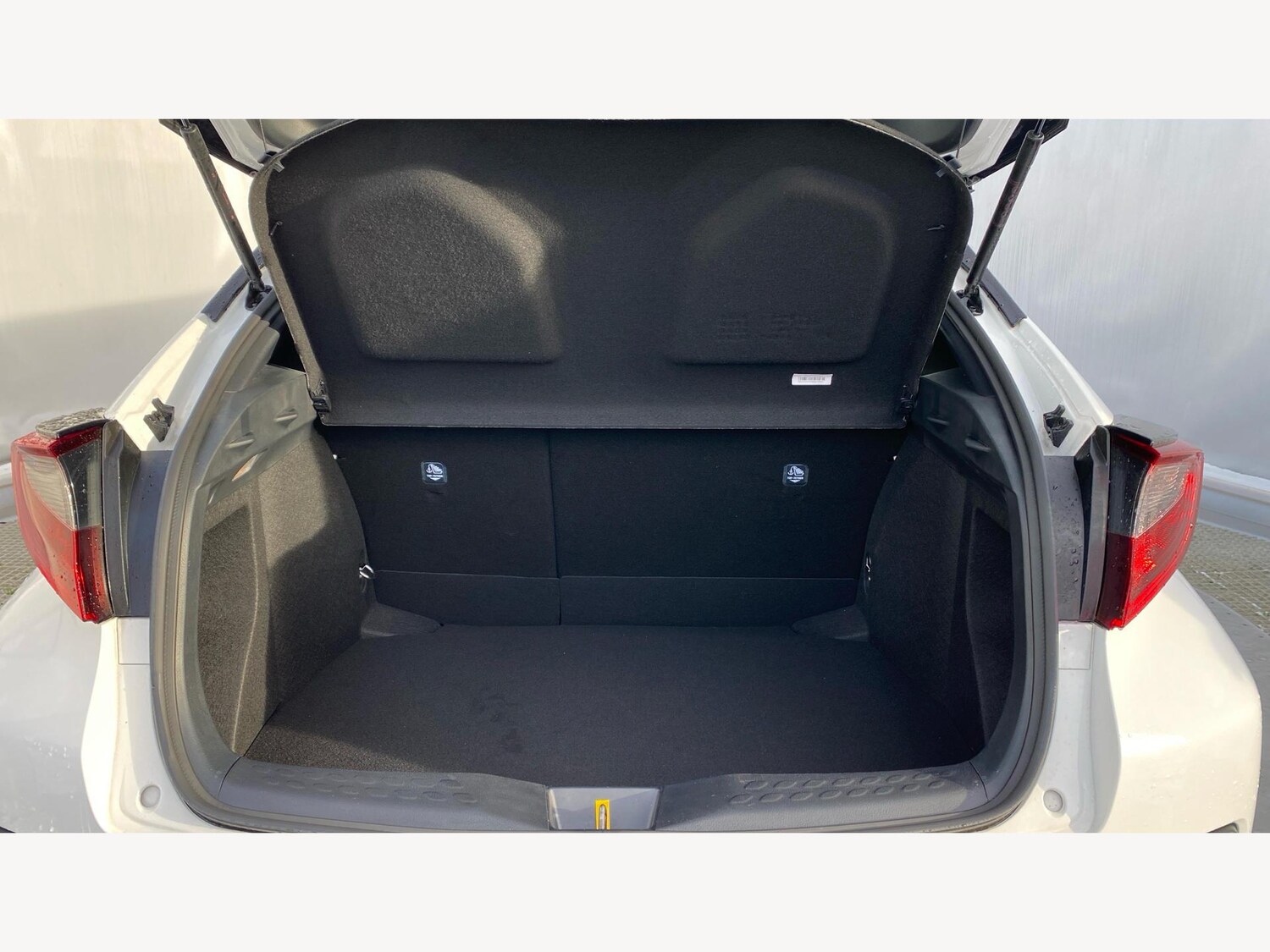 Used Toyota C-HR for sale - 77215165: Photo 16