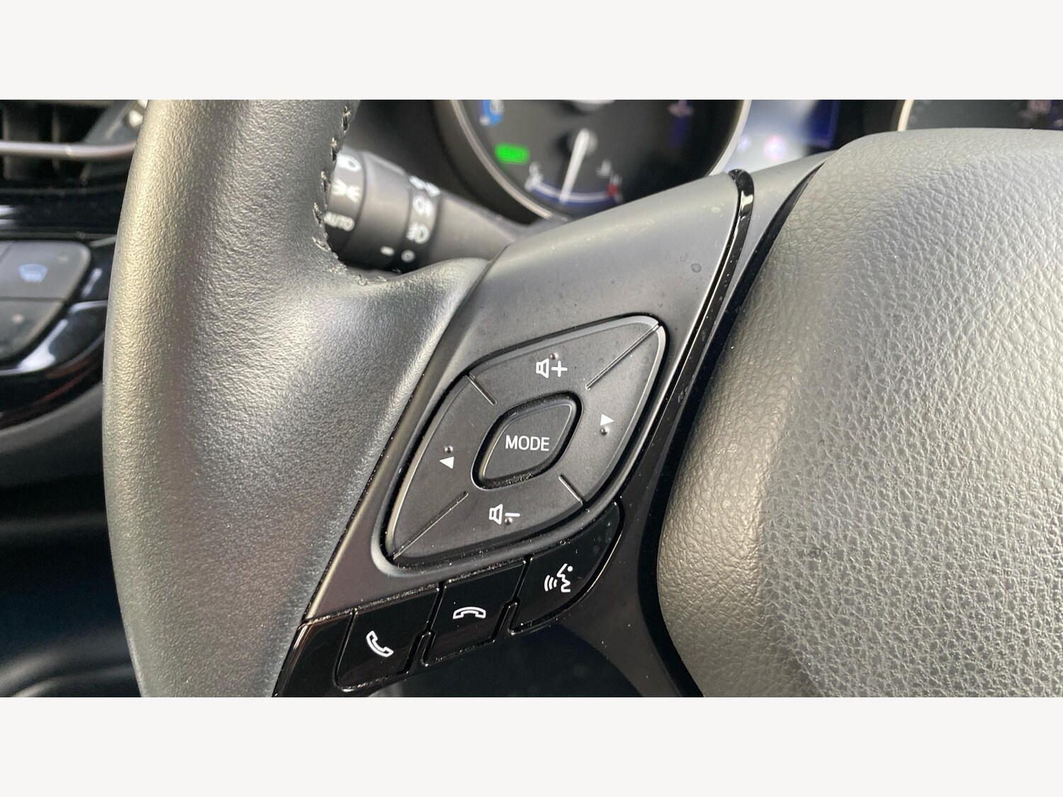 Used Toyota C-HR for sale - 77215165: Photo 31