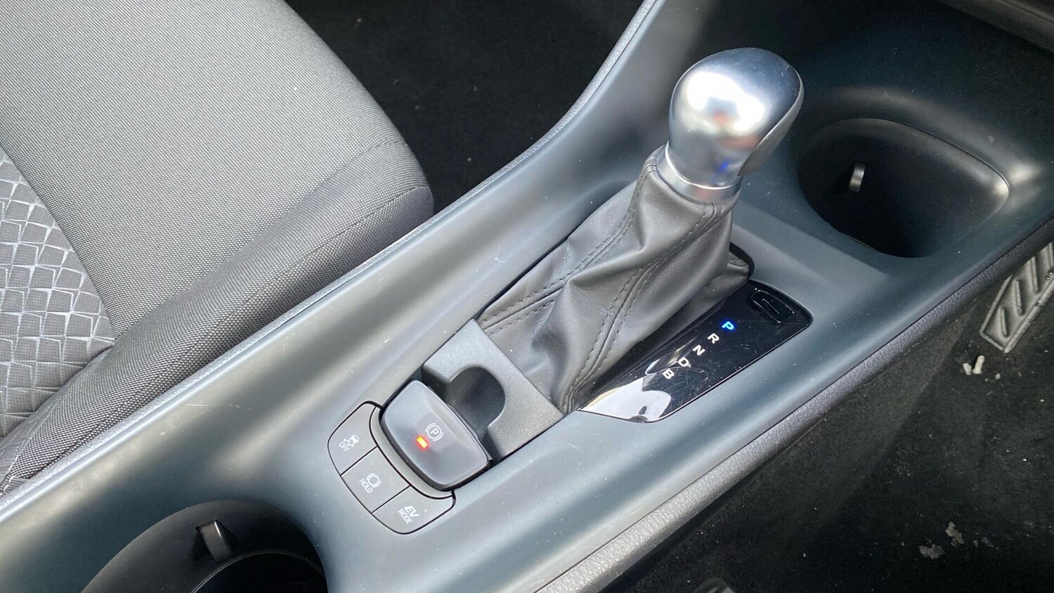 Used Toyota C-HR for sale - 77215165: Photo 40