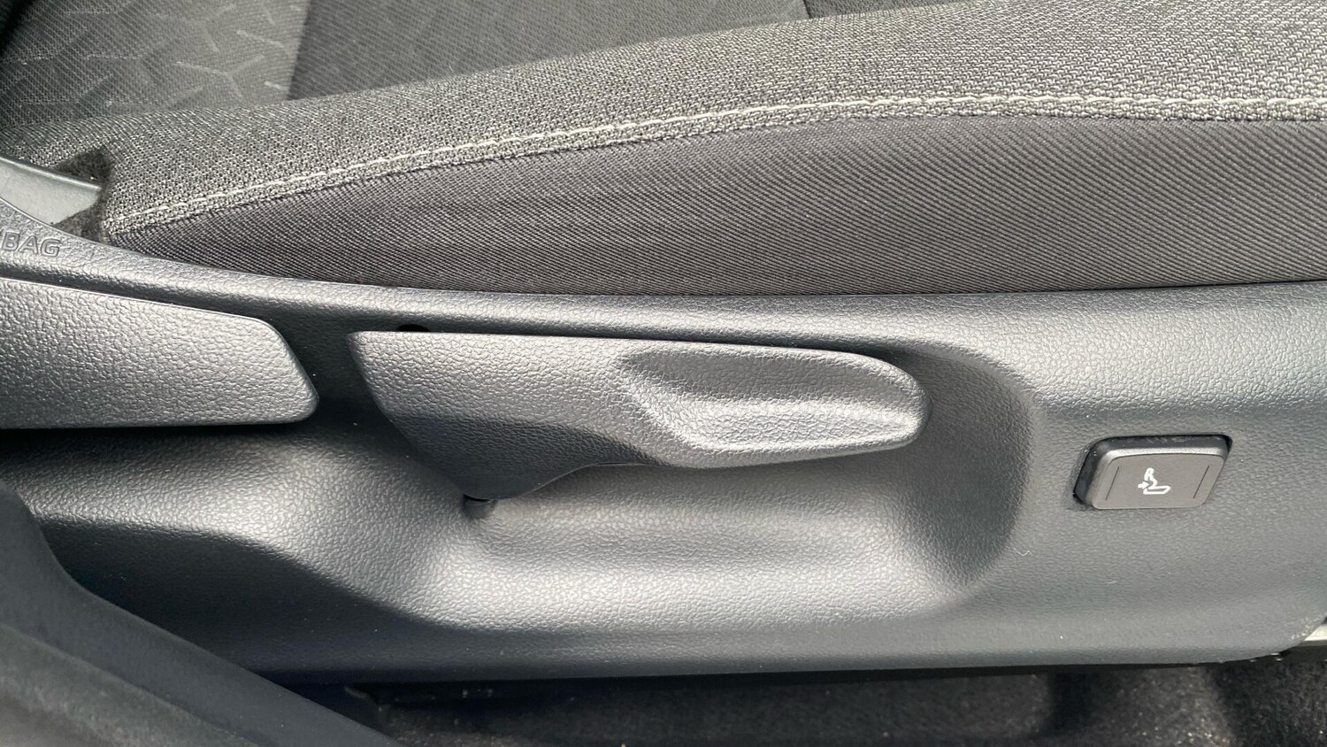 Used Toyota Yaris Cross 2023 for sale - 77783958: Photo 38