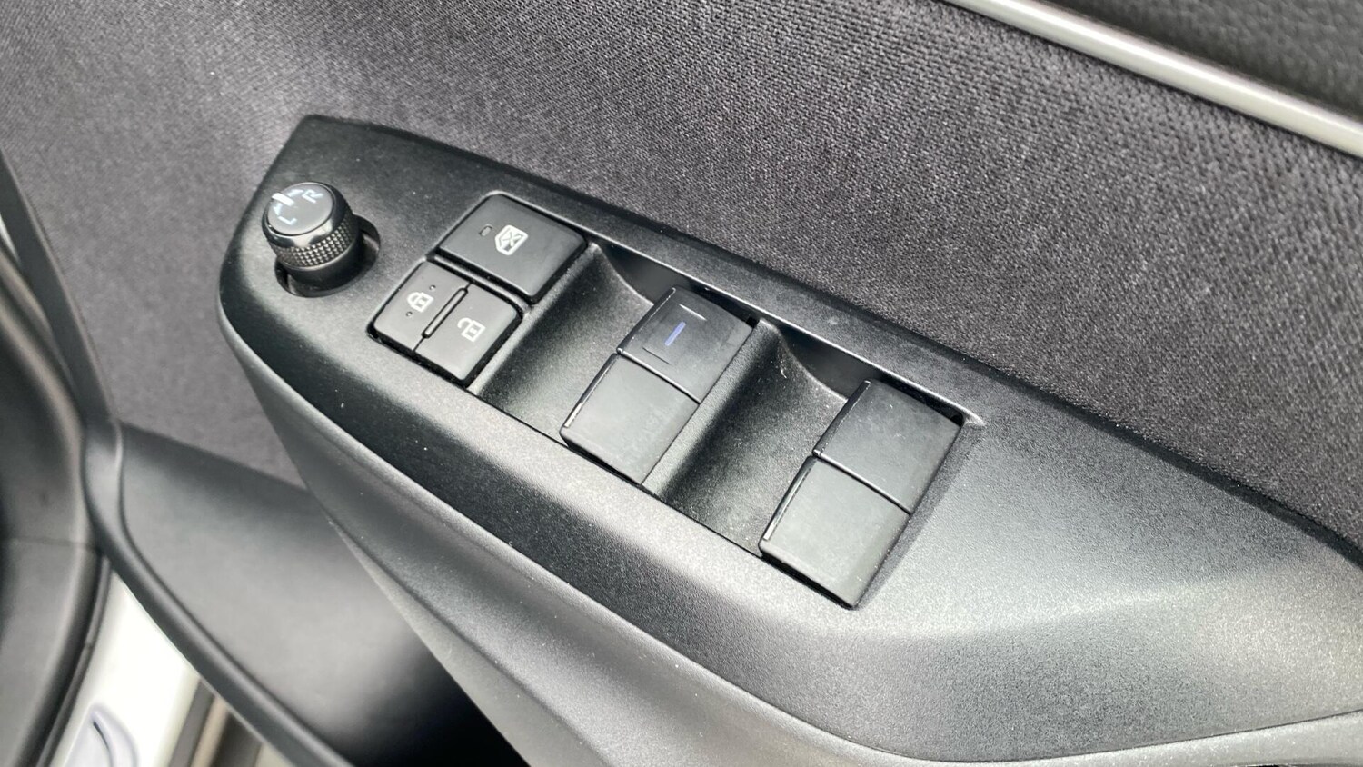 Used Toyota Yaris Cross 2023 for sale - 77783958: Photo 39