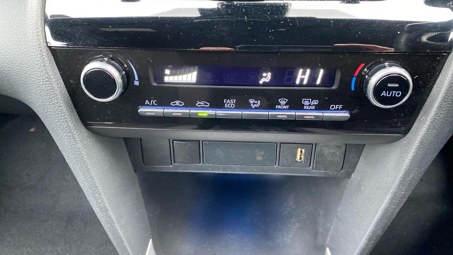 Used Toyota Yaris Cross 2023 for sale - 77783958: Photo 42