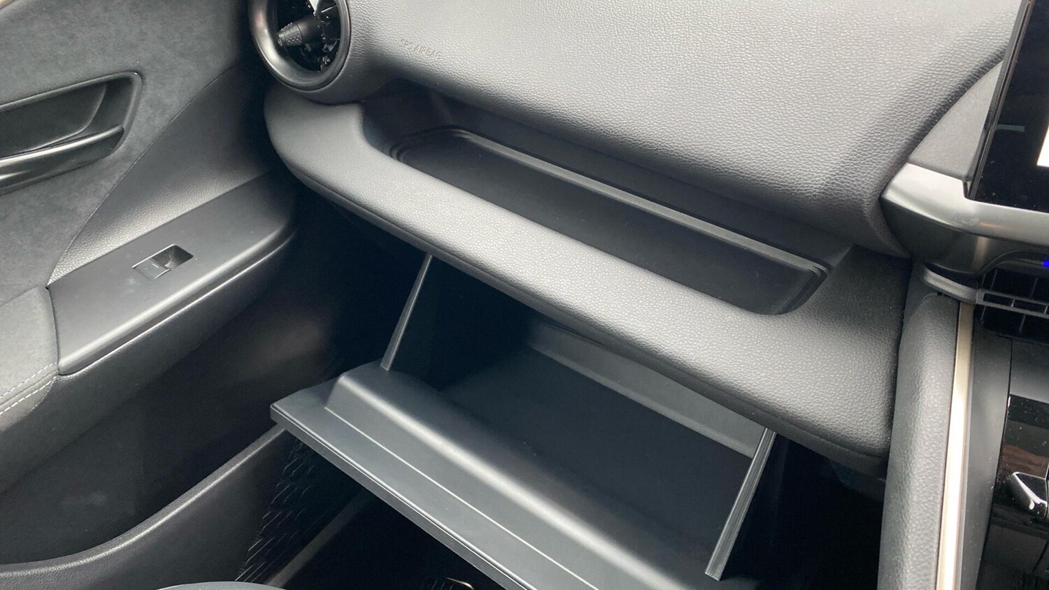 Used Toyota C-HR 2025 for sale - 76457028: Photo 45