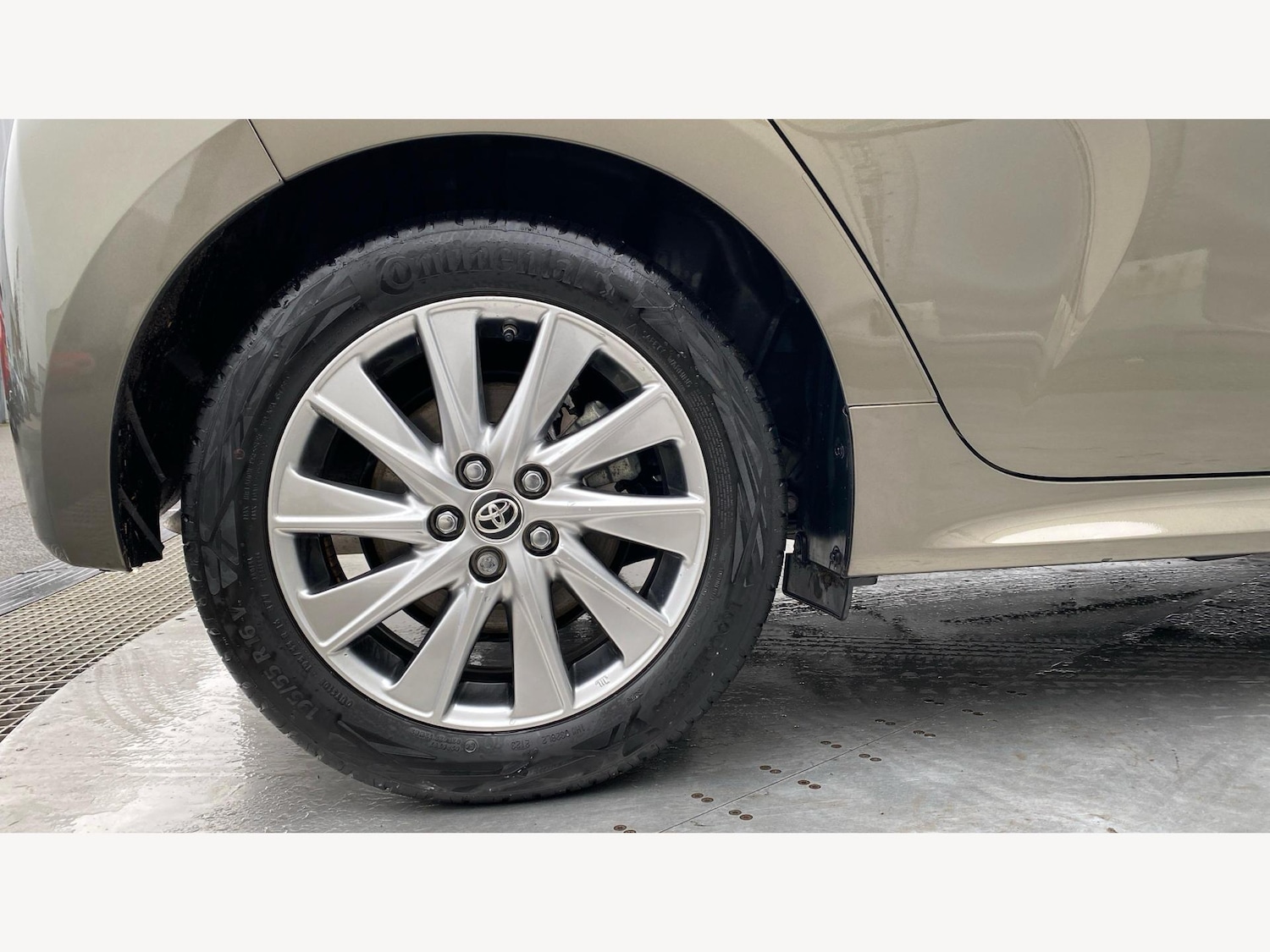 Used Toyota Yaris 2023 for sale - 77376115: Photo 20