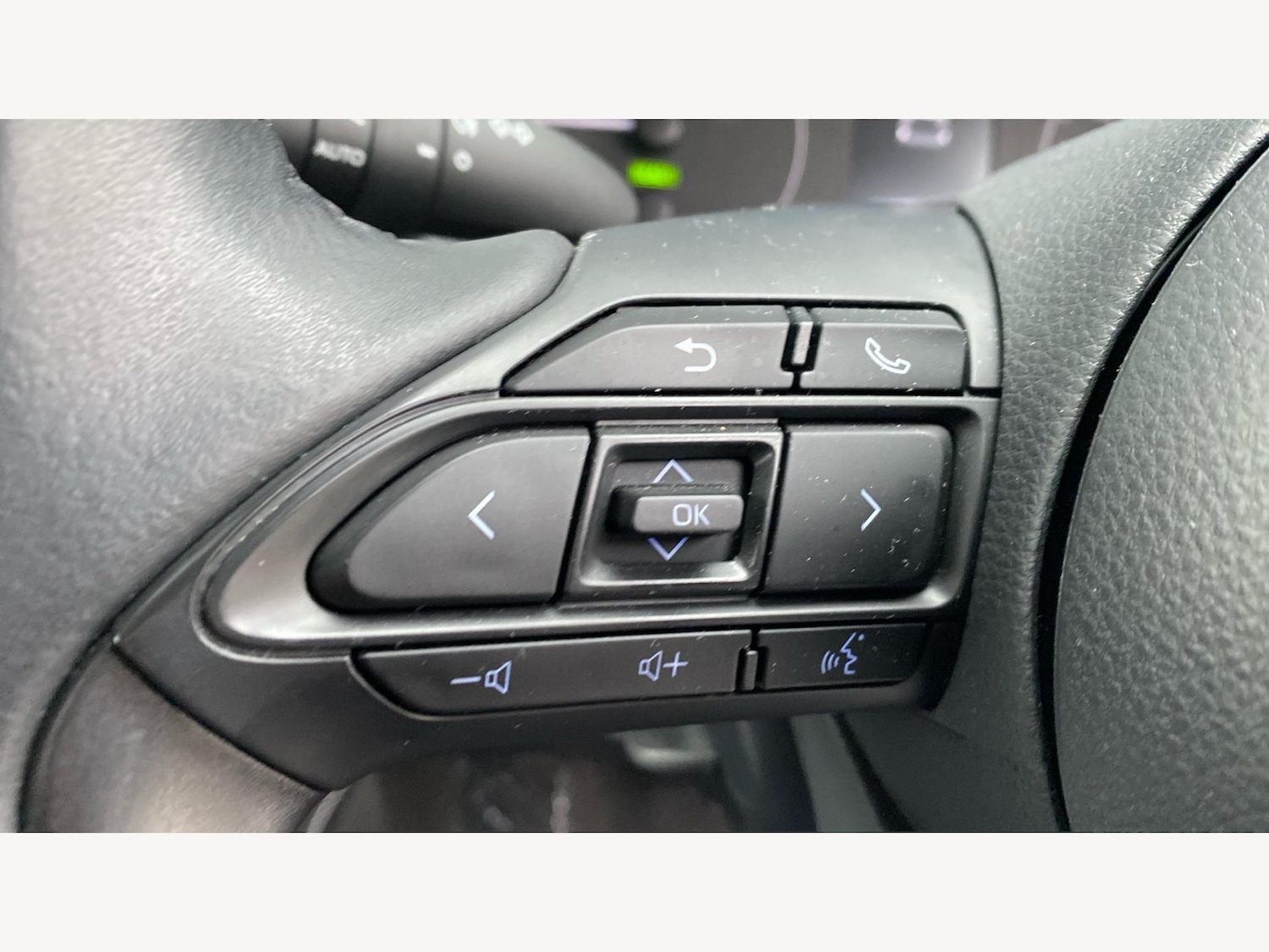 Used Toyota Yaris 2023 for sale - 77376115: Photo 30