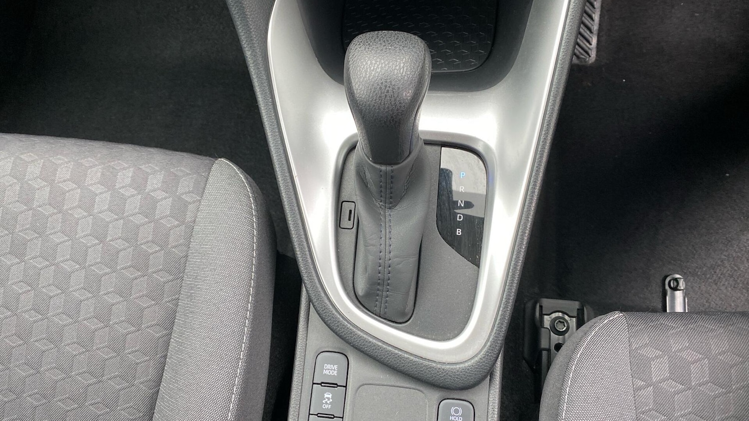 Used Toyota Yaris 2023 for sale - 77376115: Photo 40