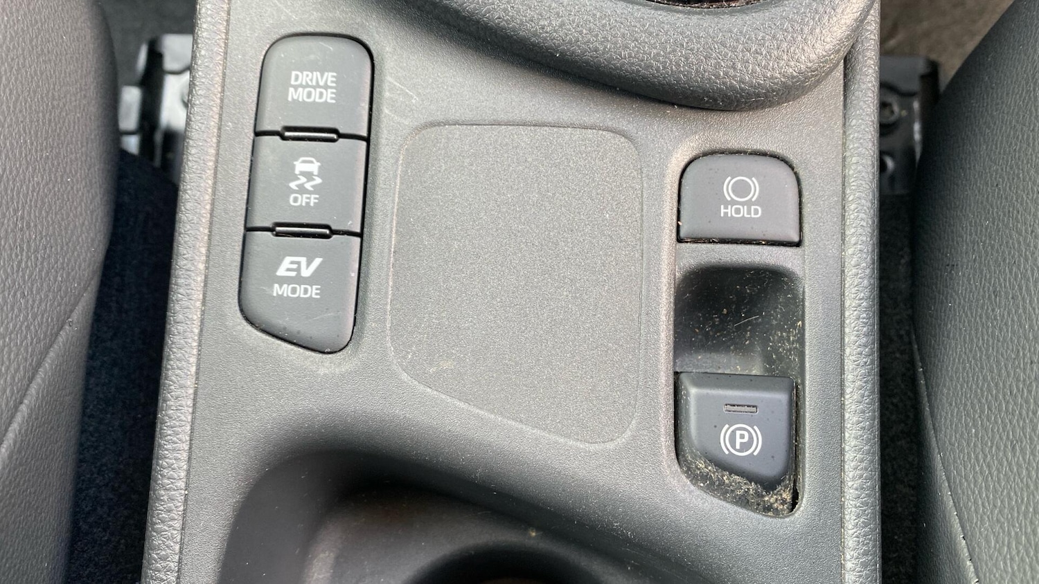 Used Toyota Yaris 2024 for sale - 76765343: Photo 39