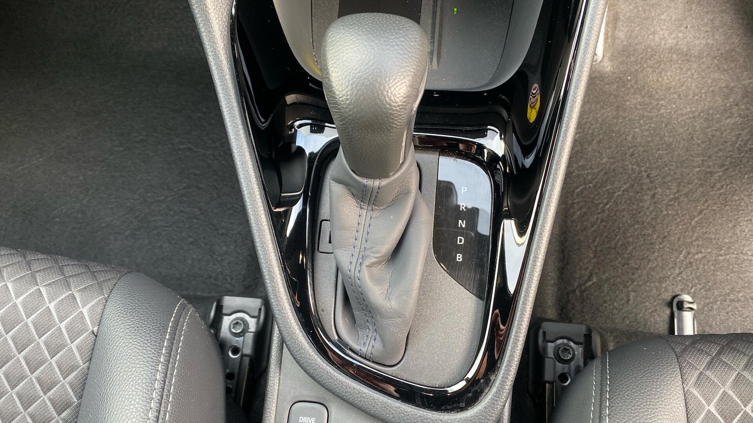 Used Toyota Yaris 2024 for sale - 76765343: Photo 40