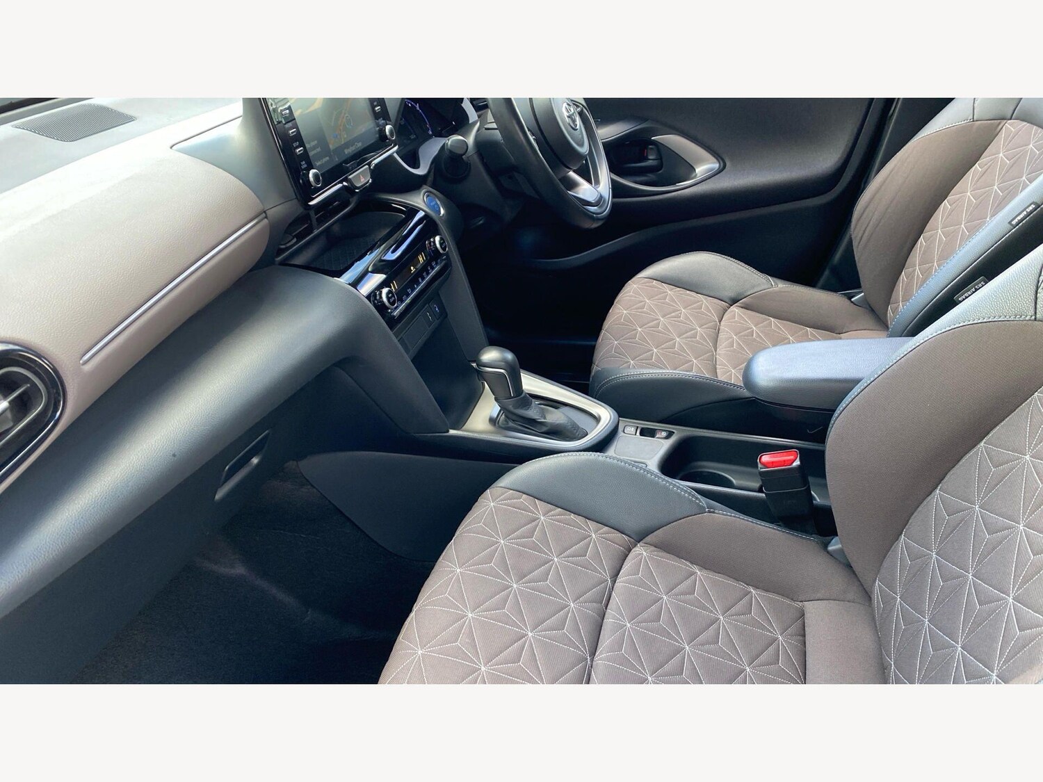 Used Toyota Yaris Cross 2022 for sale - 78157082: Photo 12