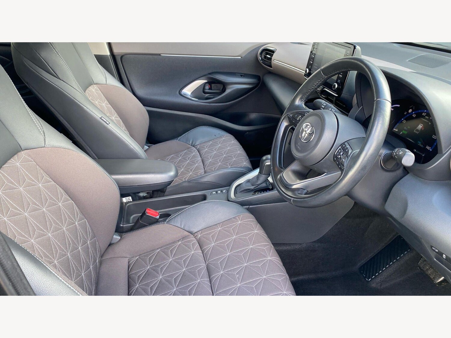 Used Toyota Yaris Cross 2022 for sale - 78157082: Photo 13