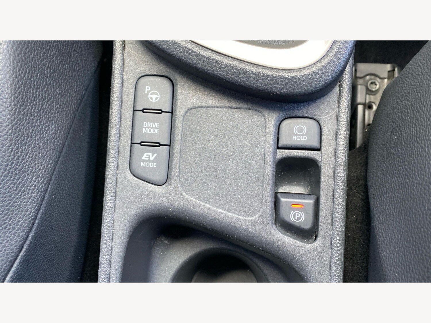 Used Toyota Yaris Cross 2022 for sale - 78157082: Photo 43