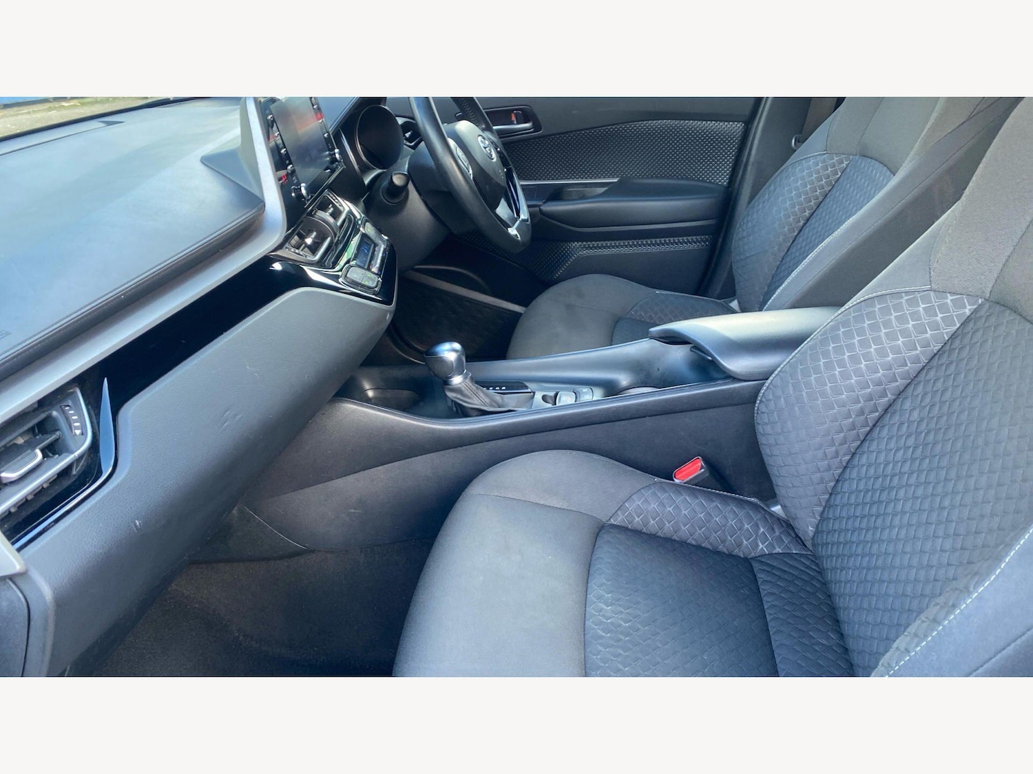 Used Toyota C-HR for sale - 77898478: Photo 12