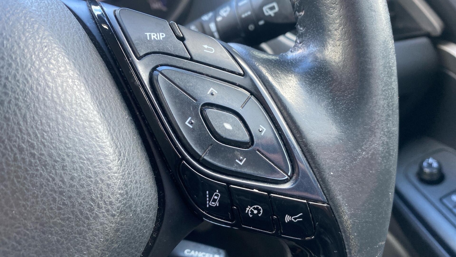 Used Toyota C-HR for sale - 77898478: Photo 32