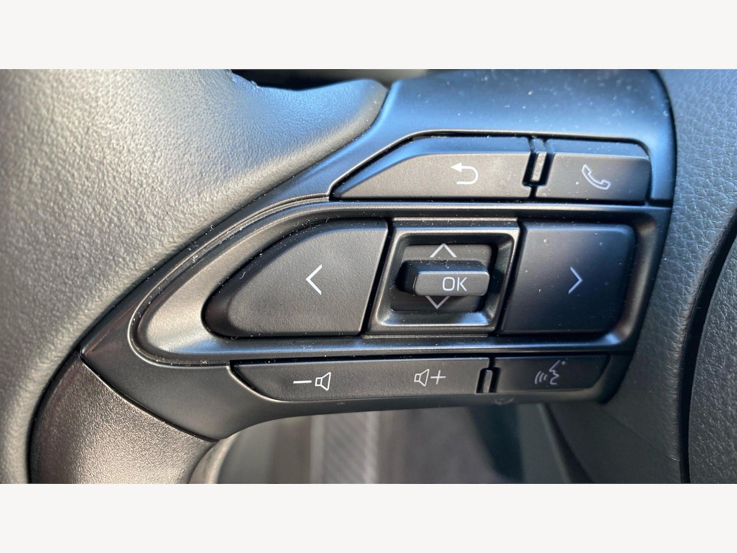 Used Toyota Yaris Cross for sale - 77925963: Photo 30