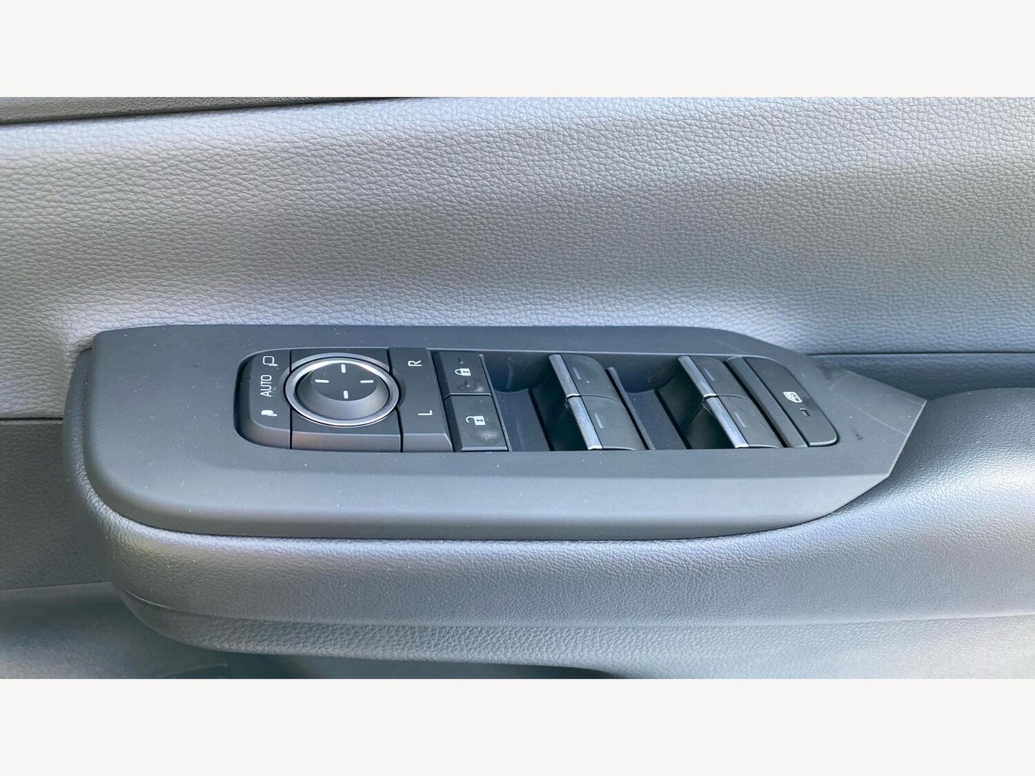 Used Toyota Prius for sale - 77290639: Photo 31