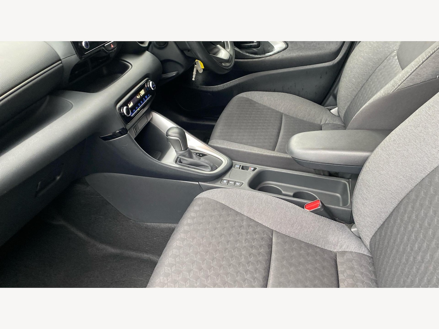 Used Toyota Yaris 2022 for sale - 76377765: Photo 12