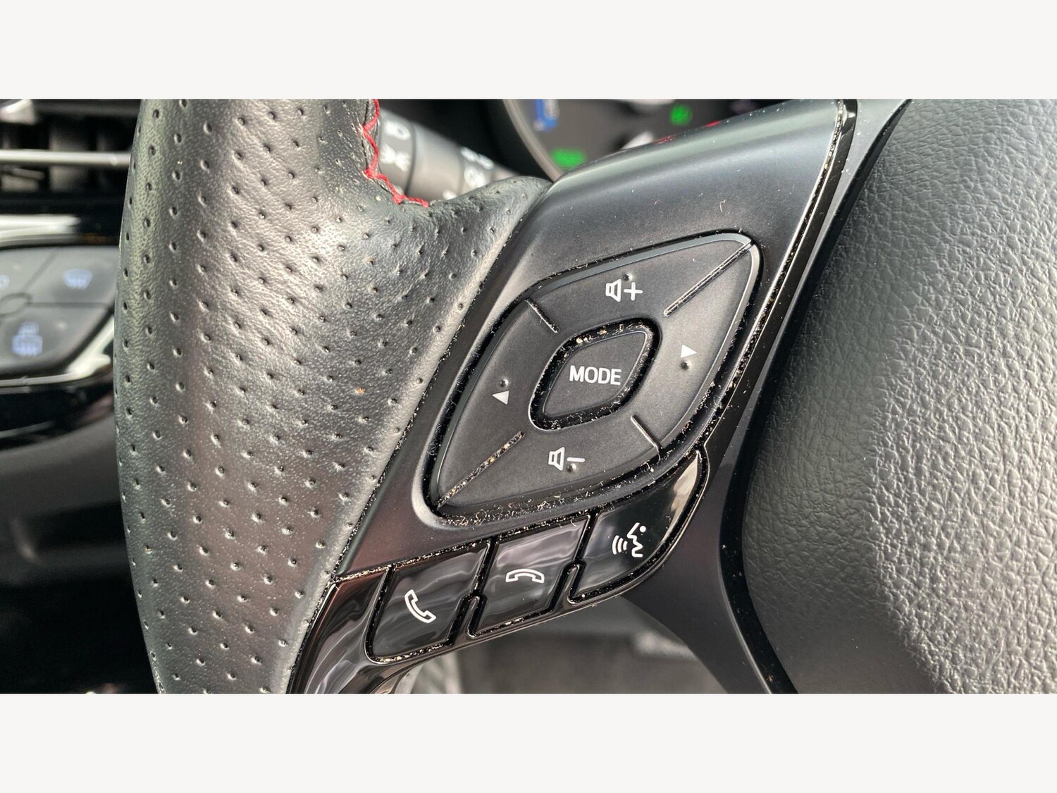 Used Toyota C-HR 2023 for sale - 76071915: Photo 31