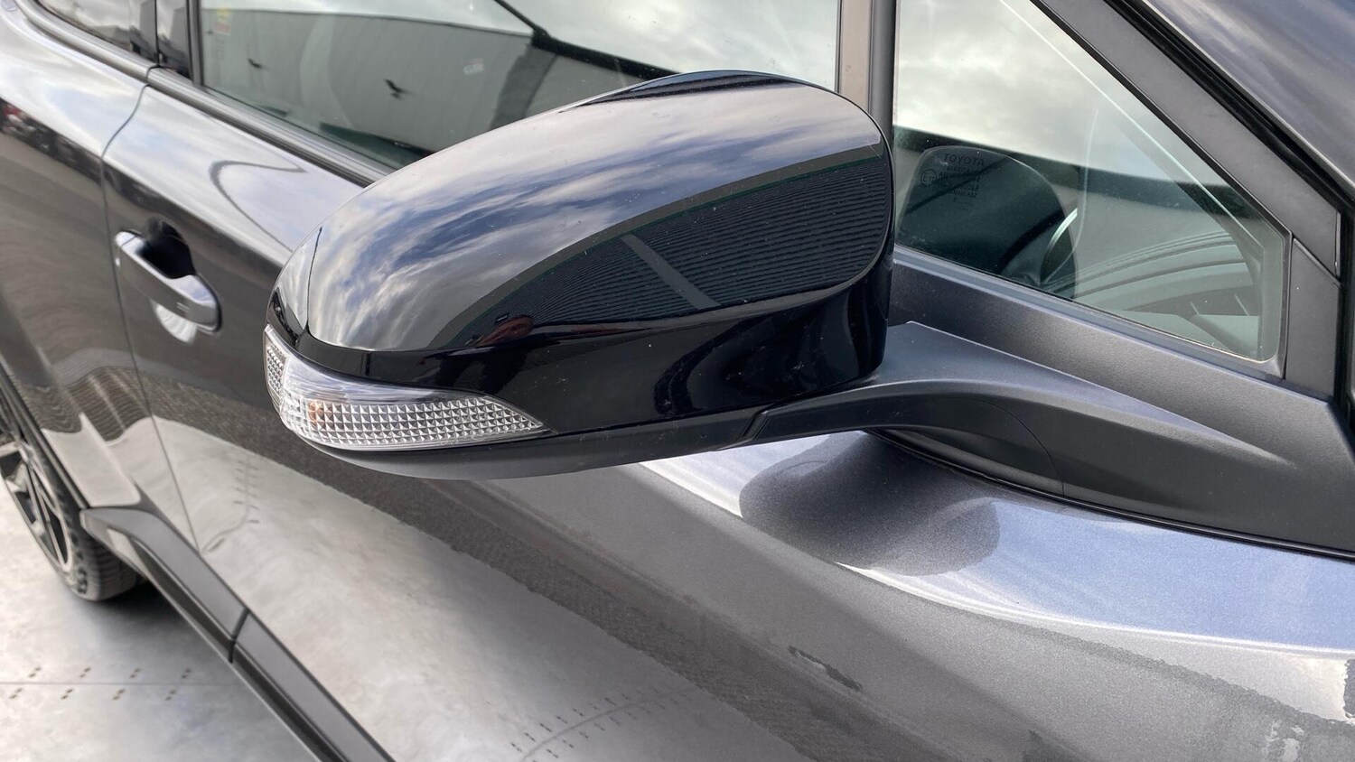 Used Toyota C-HR 2023 for sale - 76071915: Photo 36