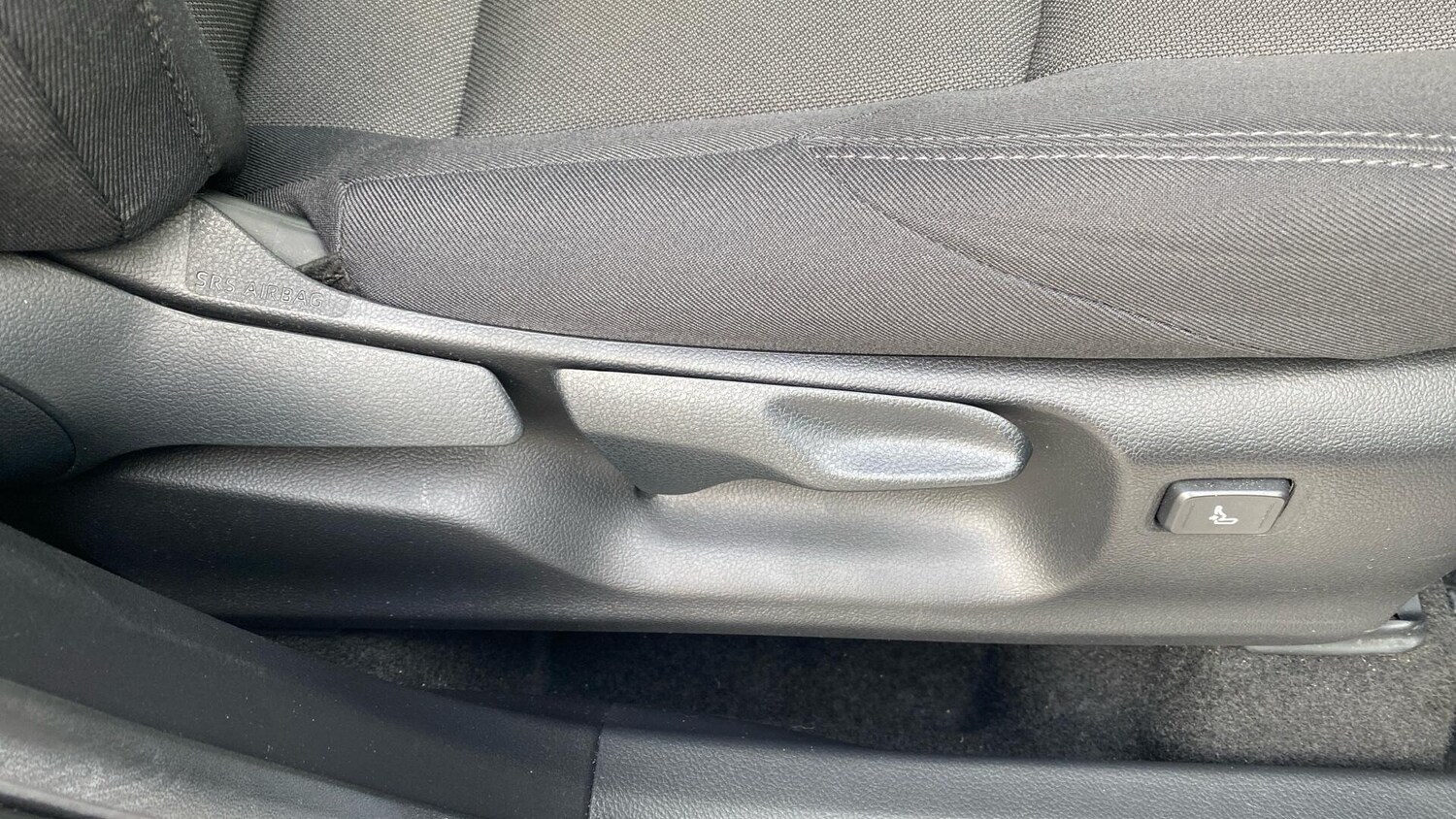 Used Toyota C-HR 2023 for sale - 76071915: Photo 40