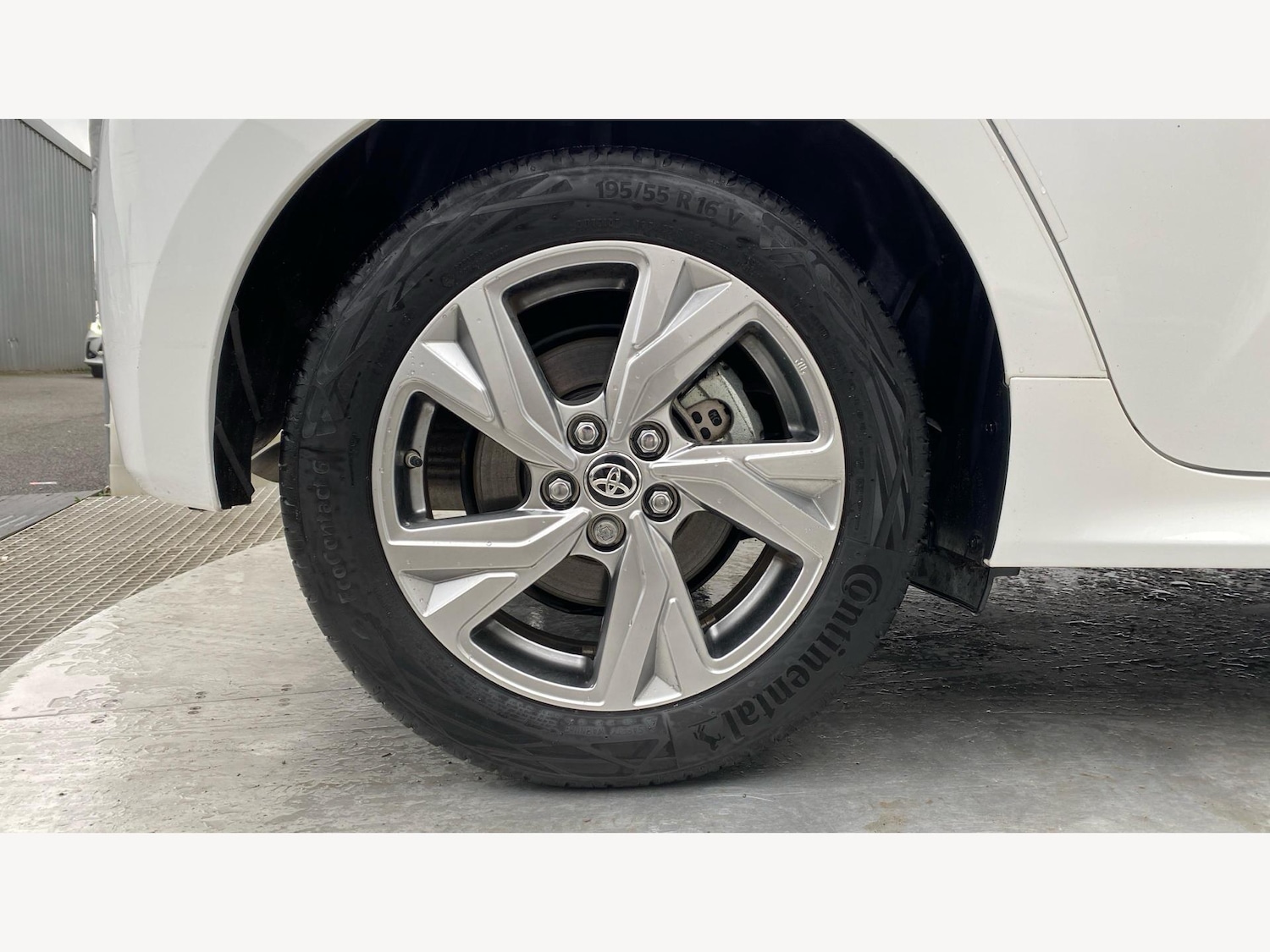 Used Toyota Yaris 2024 for sale - 77559937: Photo 20