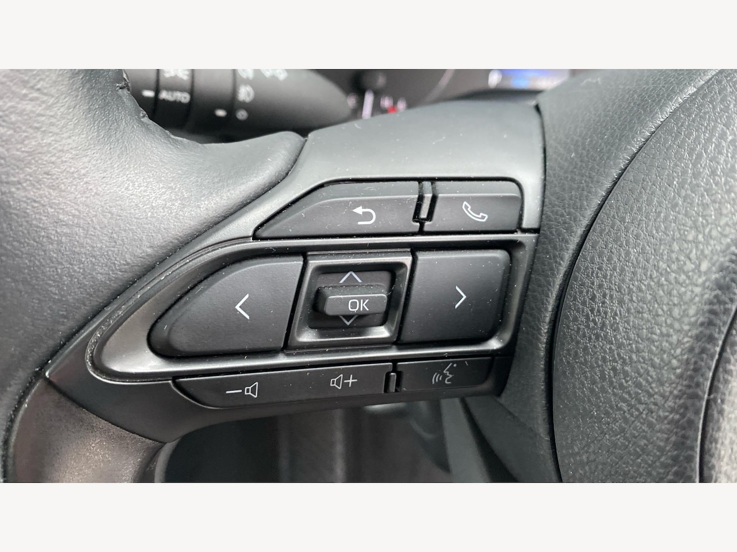 Used Toyota Yaris 2024 for sale - 77559937: Photo 29