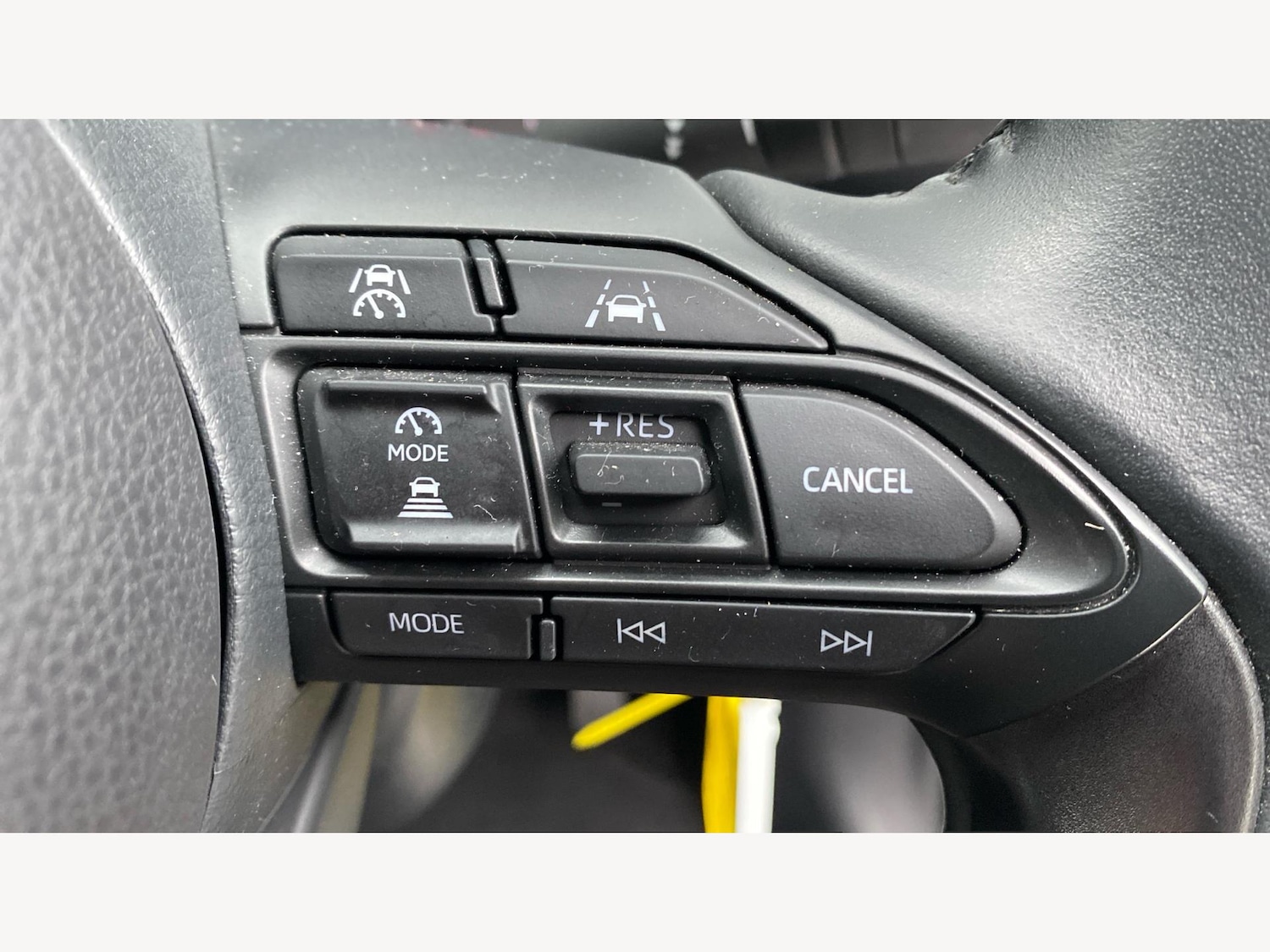 Used Toyota Yaris 2024 for sale - 77559937: Photo 30