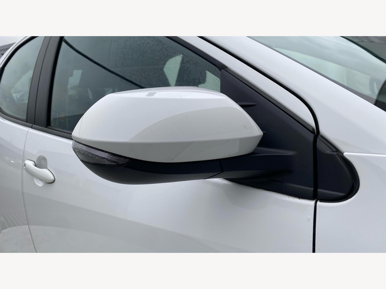 Used Toyota Yaris 2024 for sale - 77559937: Photo 31