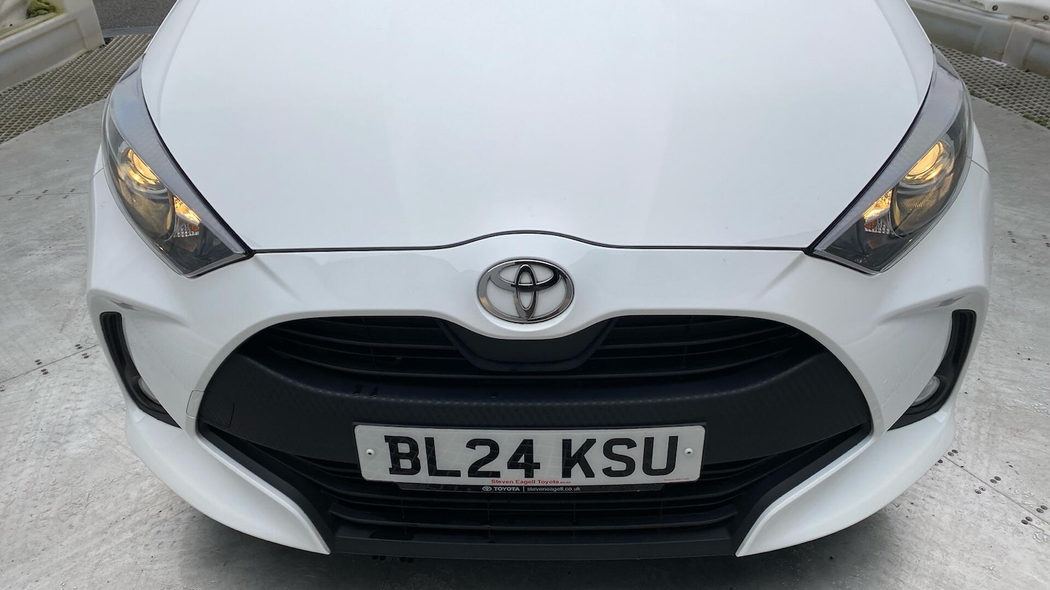 Used Toyota Yaris 2024 for sale - 77559937: Photo 33