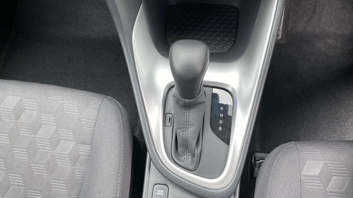 Used Toyota Yaris 2024 for sale - 77559937: Photo 40