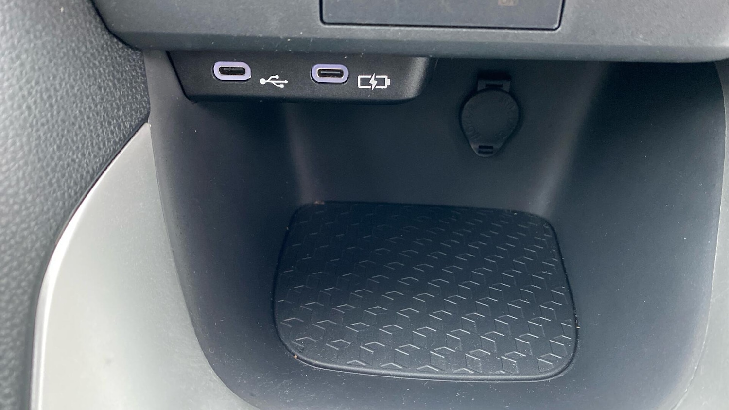 Used Toyota Yaris 2024 for sale - 77559937: Photo 41