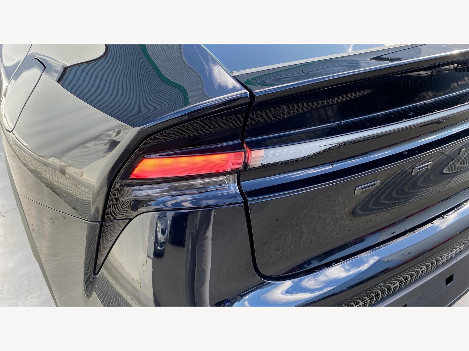 Used Toyota Prius 2025 for sale - 75601309: Photo 23