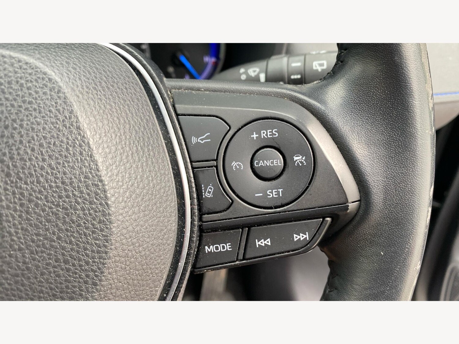 Used Toyota RAV4 2019 for sale - 76539131: Photo 32