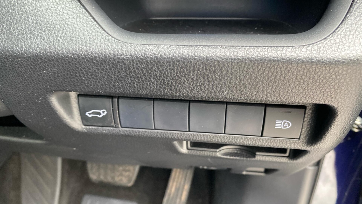 Used Toyota RAV4 2019 for sale - 76539131: Photo 40