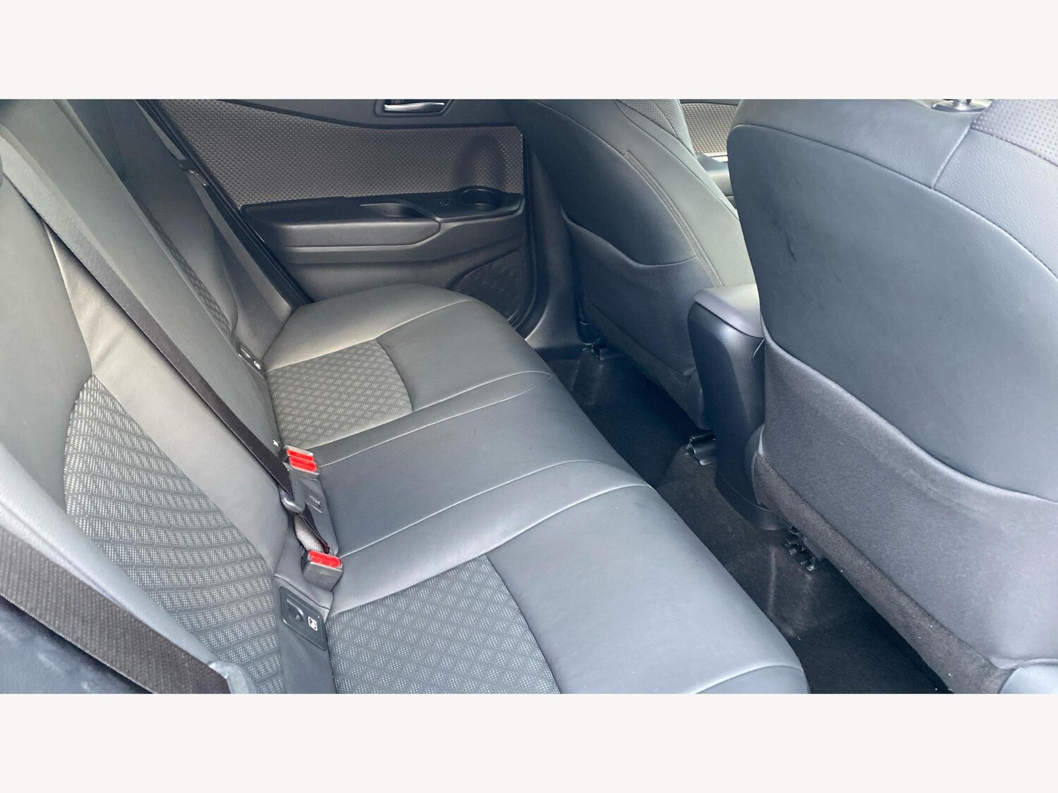 Used Toyota C-HR 2021 for sale - 77081550: Photo 14