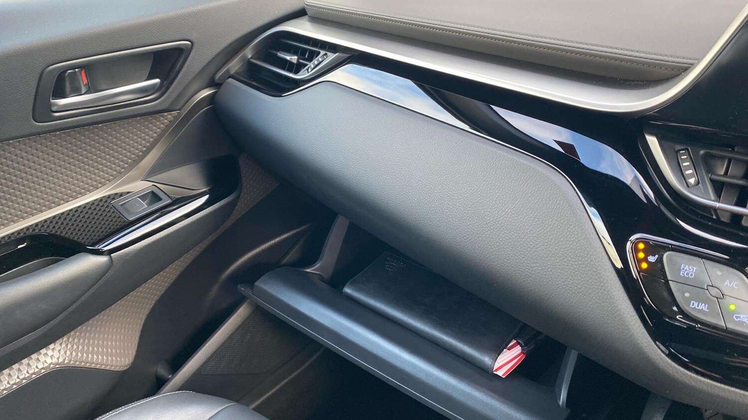 Used Toyota C-HR 2021 for sale - 77081550: Photo 44