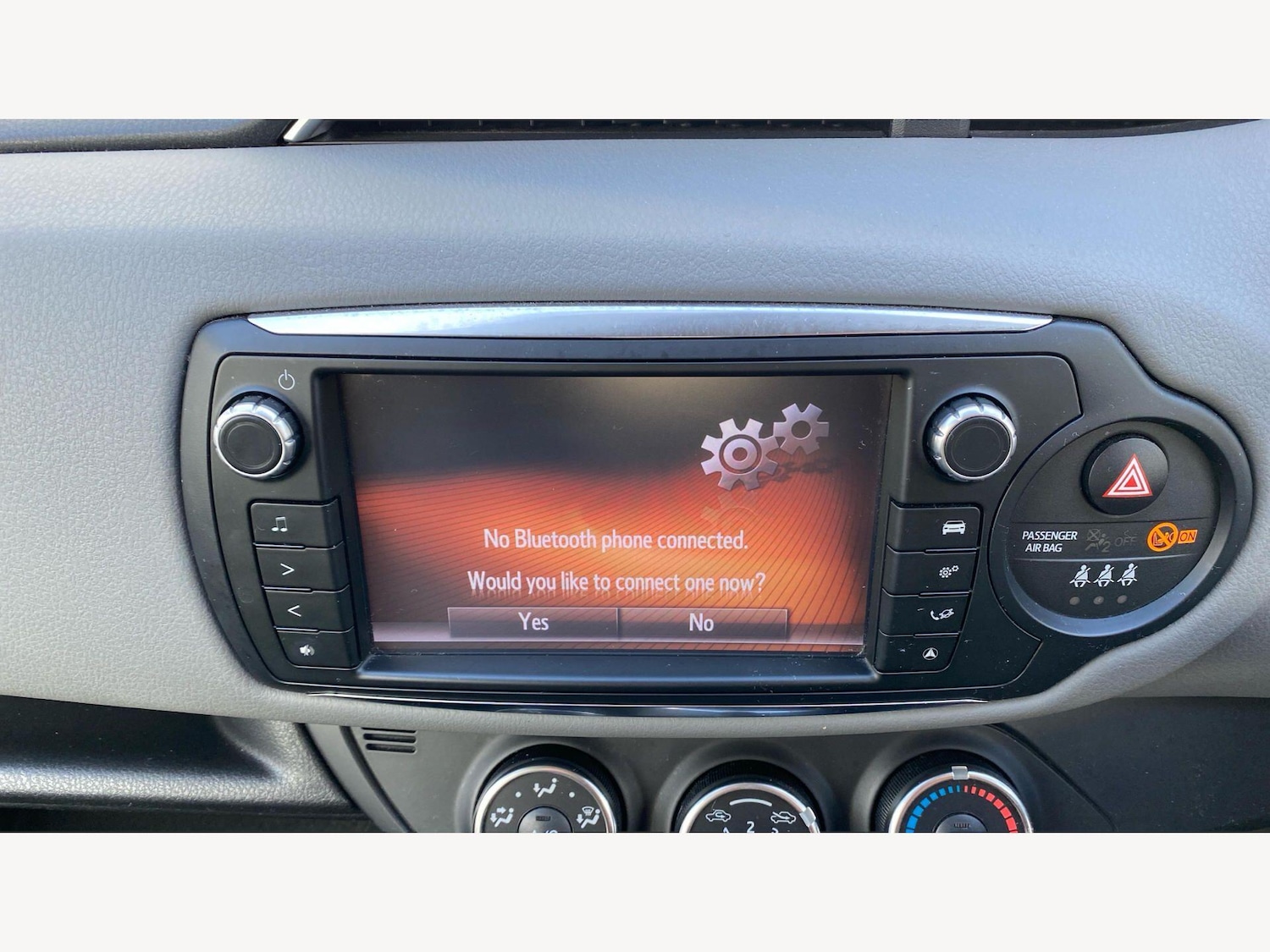 Used Toyota Yaris 2016 for sale - 78086812: Photo 25