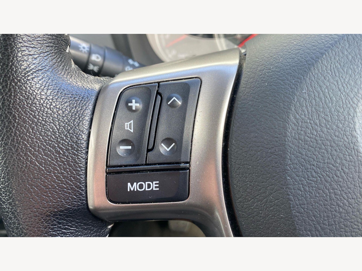 Used Toyota Yaris 2016 for sale - 78086812: Photo 28