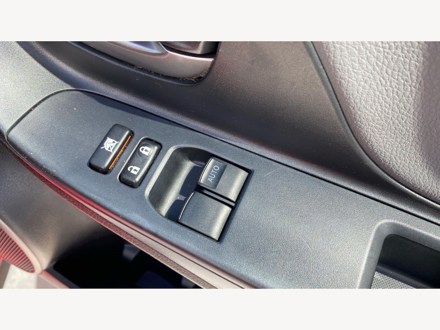 Used Toyota Yaris 2016 for sale - 78086812: Photo 38