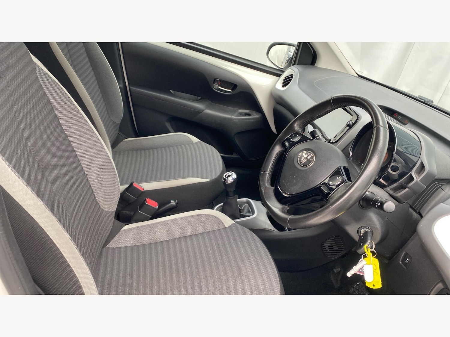 Used Toyota AYGO 2019 for sale - 76613377: Photo 13