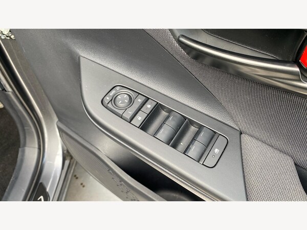 Used Toyota C-HR 2024 for sale - 75657400: Photo 31