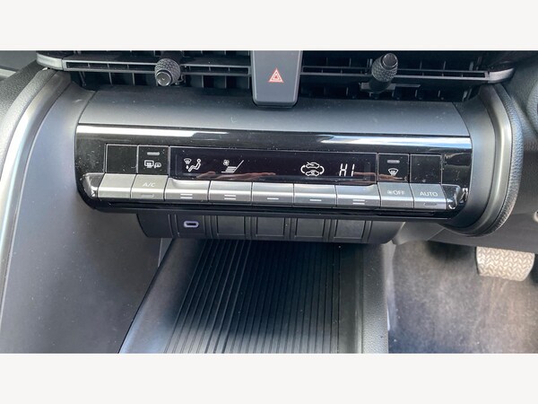 Used Toyota C-HR 2024 for sale - 75657400: Photo 40