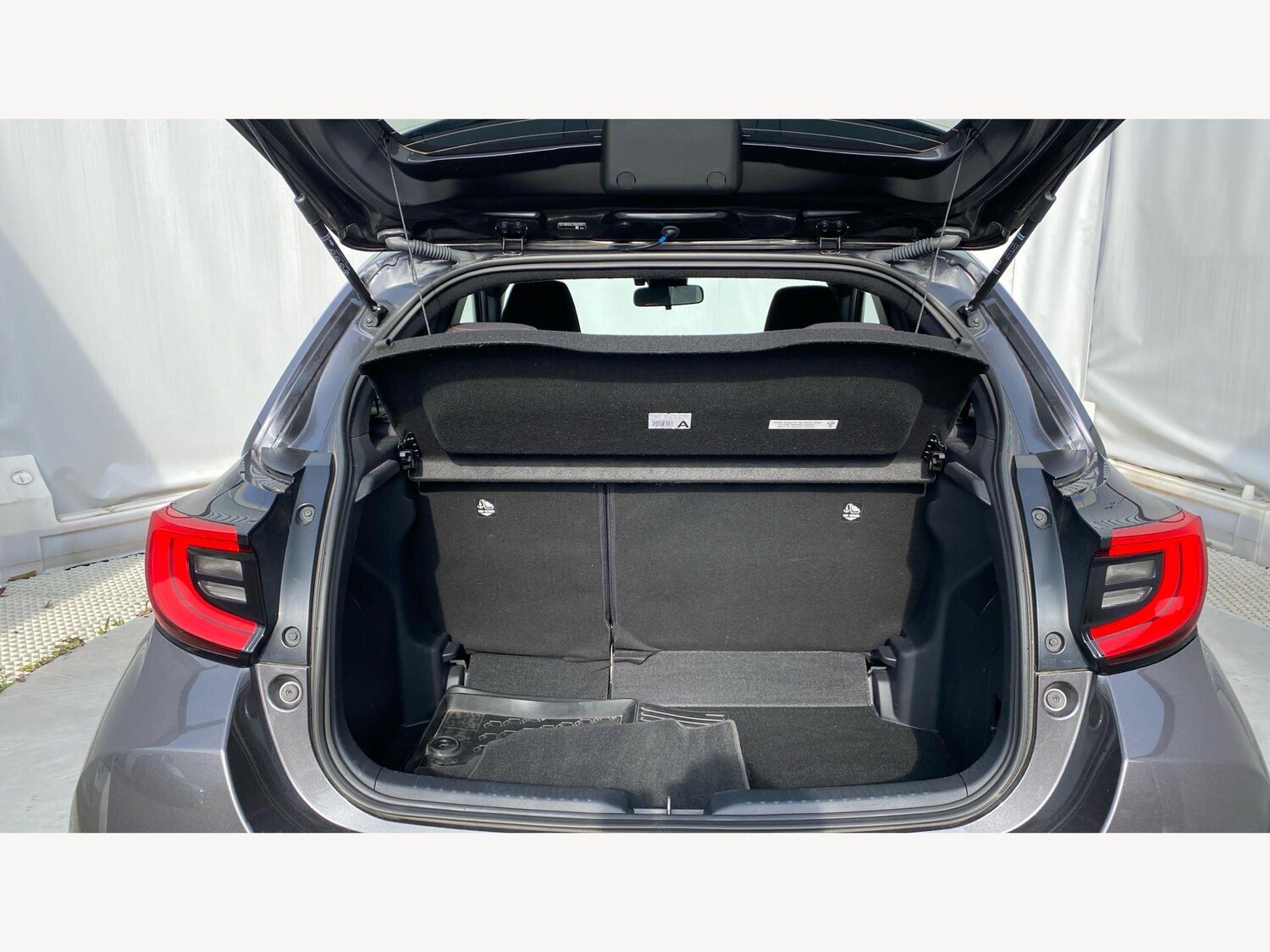 Used Toyota Yaris 2023 for sale - 77994003: Photo 16